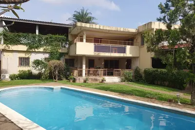 Image de Immense appartement 1 chambre tous services inclus avec piscine et jardin
