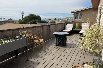 Image de Upstairs retreat with ocean views!