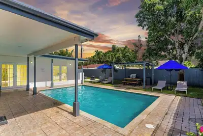 Image de 6452 Chaim · Ventur Oasis | Cozy Hollywood Private Pool Retreat