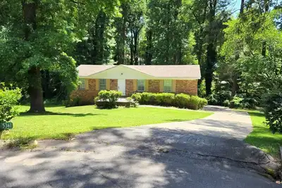 Image de Very nice neighborhood, extra piecefull, 10 minutes from Atl international