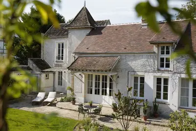 Image de Maison en Lisière de la Forêt de Fontainebleau Dans un Village de Charme