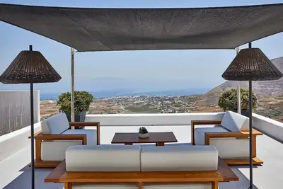 Image de Dazzling Santorini Villa | Villa Lush | 1 Bedroom | Private Infinity Pool & Brilliant Sea Views | Perfect for Couples Getaway | Pyrgos Kalisti