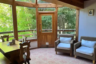 Image de Le Pommier 1 | Cabañas frente al Lago y con Pileta Climatizada