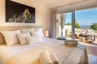 Best Location-Breathtaking Views-Private & Calm