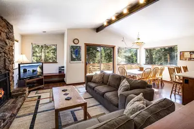 Image de Ota Cabin, 4bd/3ba, Two Living Areas