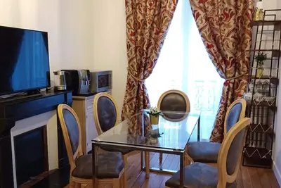 Image de In the heart of St Germain! Close to Luxembourg garden – 6 people - renovated