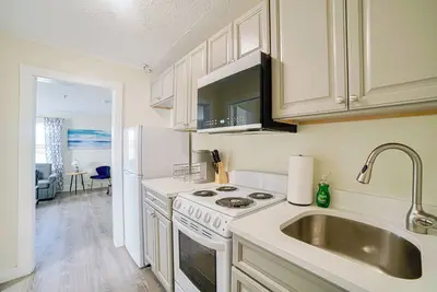 Image de Renovated One Bedroom in Falmouth Downtown close to the beach
