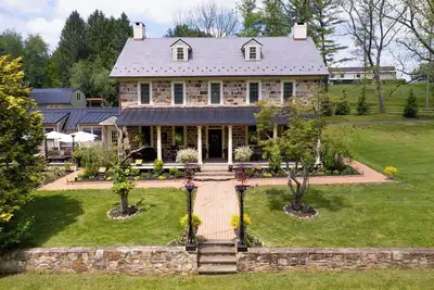 Image de Historic luxury Forge mansion estate on the banks of French Creek. Pet friendly