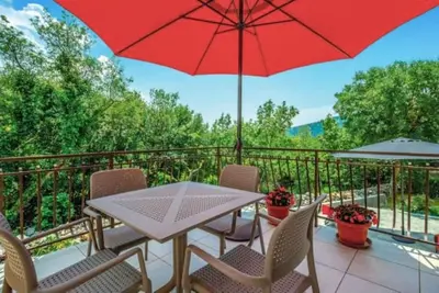 Image de Magnifique maison à Ledenice avec WiFi