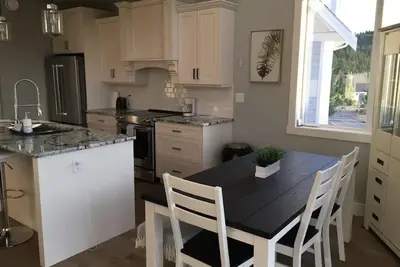 Image de Gorgeous Lakehouse @ La Casa Resort - Pool, hot tubs, floating waterpark & more!