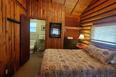 Image de Relaxation Haven! Complimentary Parking, Pool, Yellowstone's North Gateway