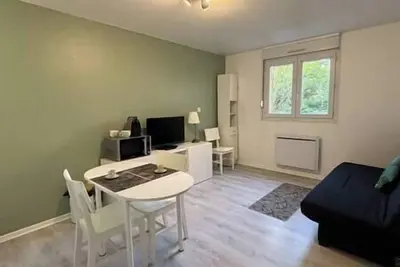Image de Studio avec place de parking