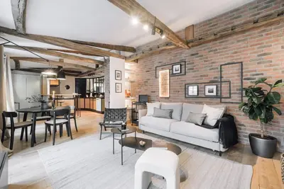 Image de Aretha - 1 chambre dans le Marais.