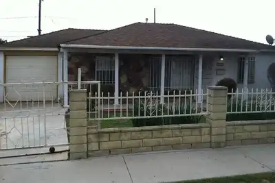 Image de Remodel Dream Home with a Pool and Private backyard. Home Away from Home. \n