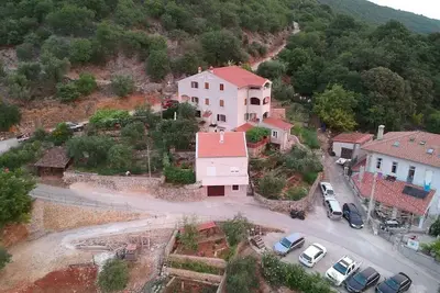 Image de Appartement d'une chambre avec le balcon et la vue sur le mer Beli, Cres (A-22435-a)