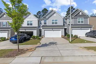 Image de Stylish & Central Townhome in the Heart of Raleigh
