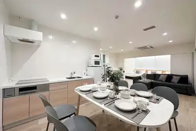 Image de Spacious Apt for 12Ppl Very Good Location