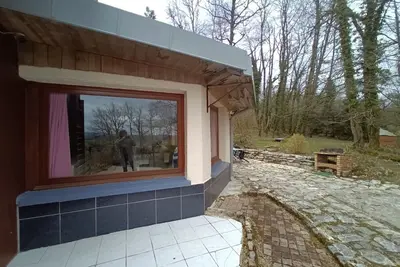 Image de Appartement La Véranda en Plein Cœur du Doubs Proche Suisse. Animaux Acceptés
