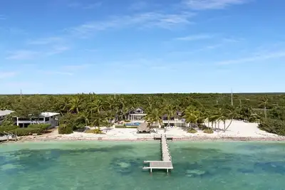 Image de Luxury Oceanfront Estate in Islamorada - Your Tropical Paradise Awaits!