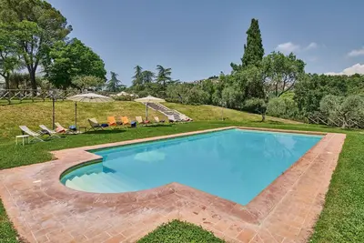 Image de Maison de vacances privée avec piscine privée, Wifi, climatisation, Tv, patio, près de Pérouse
