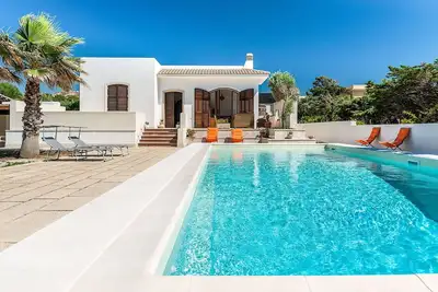 Image de Maison de vacances privée avec climatisation, Wifi, piscine privée, Tv, terrasse, vue panoramique
