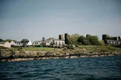 Image de Seafront Castle Inn - just off the Ferry!