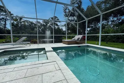 Pool/Jacuzzi Pet Friendly 0. 8miles to Manasota Key