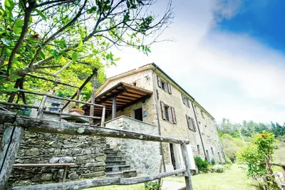 Image de Beautiful stone house in Tuscany. Pets allowed.