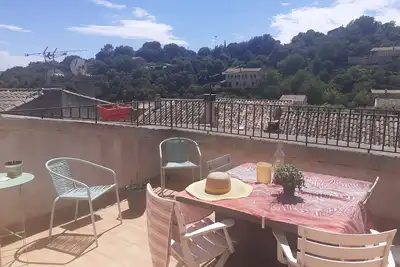 Image de Dans parc naturel du Verdon maison de charme rénovée avec toit terrasse
