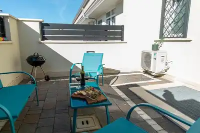 Image de Two room apartment with garden R9