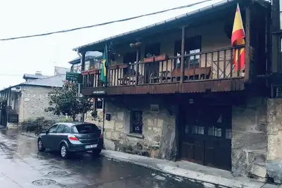 Image de Homerez - Maison spacieuse Ă Molinaseca avec vue sur la montagne
