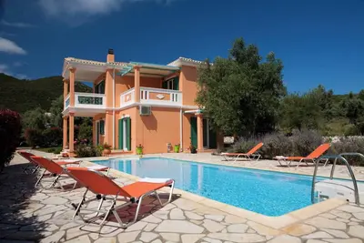 Image de Homerez - Villa de Charme à Lefkada avec Piscine