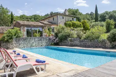 Image de Maison de caractère en Drôme Provençale, piscine privée