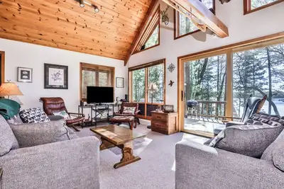 Image de New! Private 2 bedroom with loft on Virgin Lake!