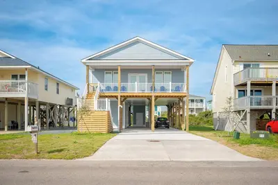 Image de Watts Nest: Ocean View with Elevator, Close to Beach and Splash Pad!