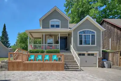 Image de Dock Cottage: New Luxury Grand Bend Cottage For Your Pampered Vacation!