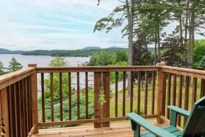 Image de Enjoy Relaxing Lakeside View from Your Own Balcony | Unit w/ Living Area