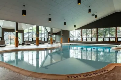 Image de Family Lakeside Fun at Lodge w/ Outdoor Pool | Scenic View from Outdoor Firepit