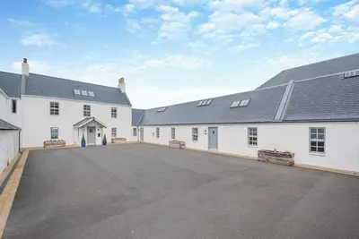 Image de 2 chambres à coucher à Ayr