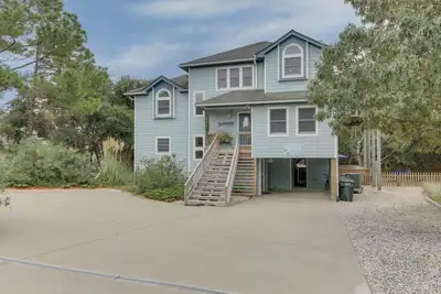 Image de Location, privacy, spaciousness! Be on the beach instead of sitting in traffic!