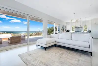 Image de East Hampton, Ny on the Water, Private Beach