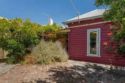 Image de Entertainment Centre & Port Views with old world charm