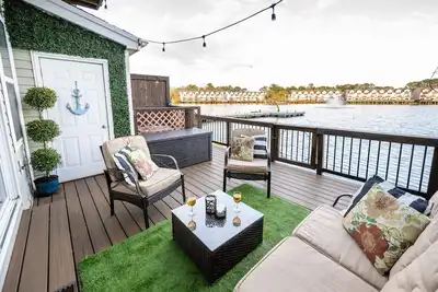 Image de Fully Equipped Spacious Lakeside Townhouse
