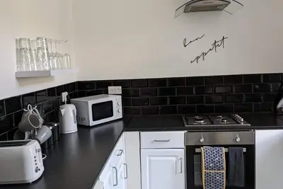 Image de 2-Bedroom House | Free Parking