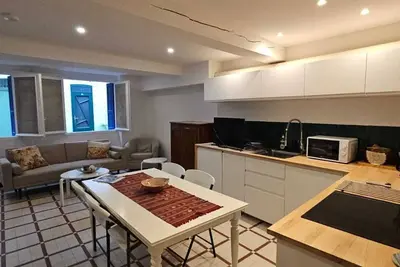 Image de Joli Appartement de 2 Chambres au rez de Chaussée Dans le Cœur du Village