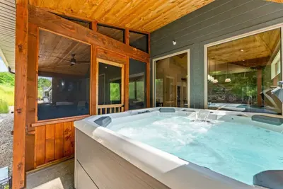 Image de Discover Your Perfect Getaway at Cabin Como by Camp Galler