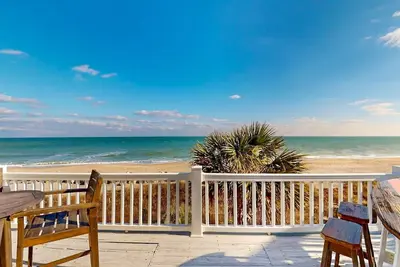 Image de Beach Break Upper 1 - Breathtaking, Pet Friendly, Oceanfront duplex unit