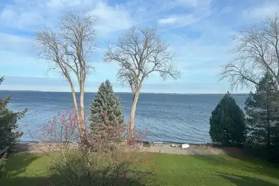 Image de Lake front house on Lake Champlain