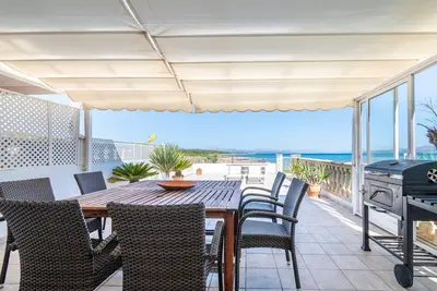 Image de Maison de vacances 'Es Mirador' avec vue sur la mer, Wi-Fi et climatisation