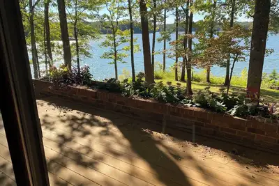 Image de Waterfront Lake House